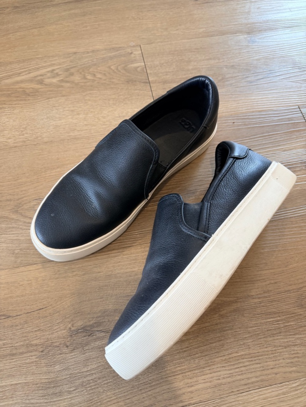 UGG Jass Women's Size "11" Black [1105712] Leather Slip On Sneakers - Picture 2 of 8